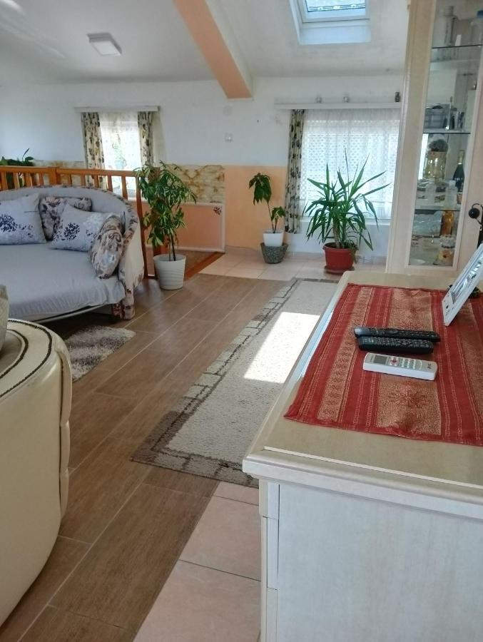 Lux Apartmans - Jugovo *